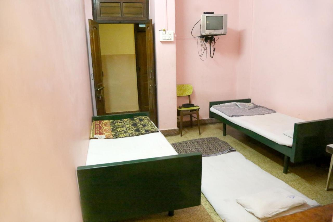 Solanki Guest House Kolhápur Kültér fotó